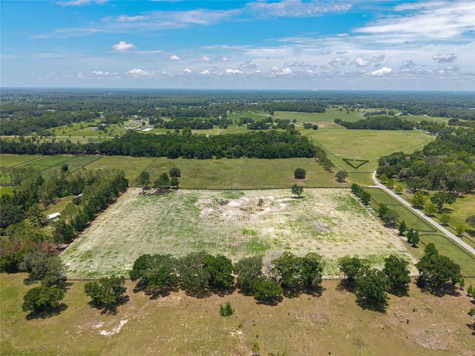 En Venta: $883,000 (16.31 acres)