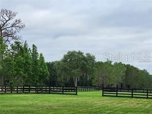 En Venta: $883,000 (16.31 acres)