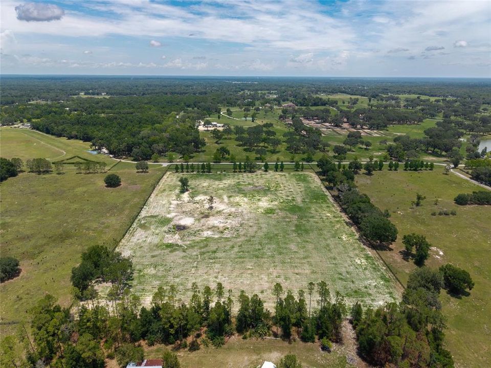 En Venta: $883,000 (16.31 acres)