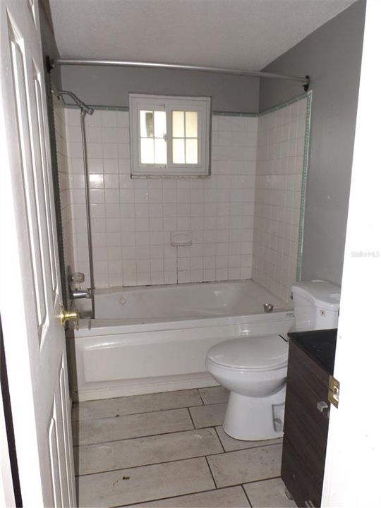 For Sale: $180,000 (2 beds, 1 baths, 1200 Square Feet)