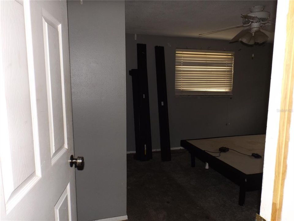 For Sale: $180,000 (2 beds, 1 baths, 1200 Square Feet)