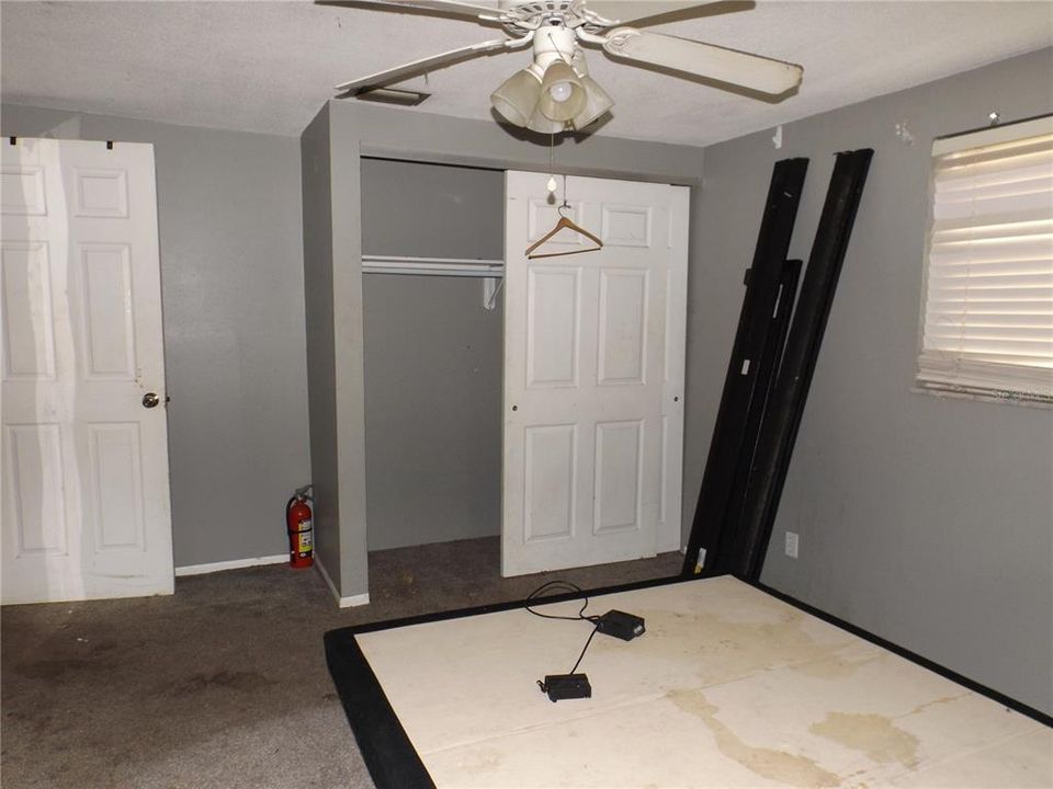 For Sale: $180,000 (2 beds, 1 baths, 1200 Square Feet)