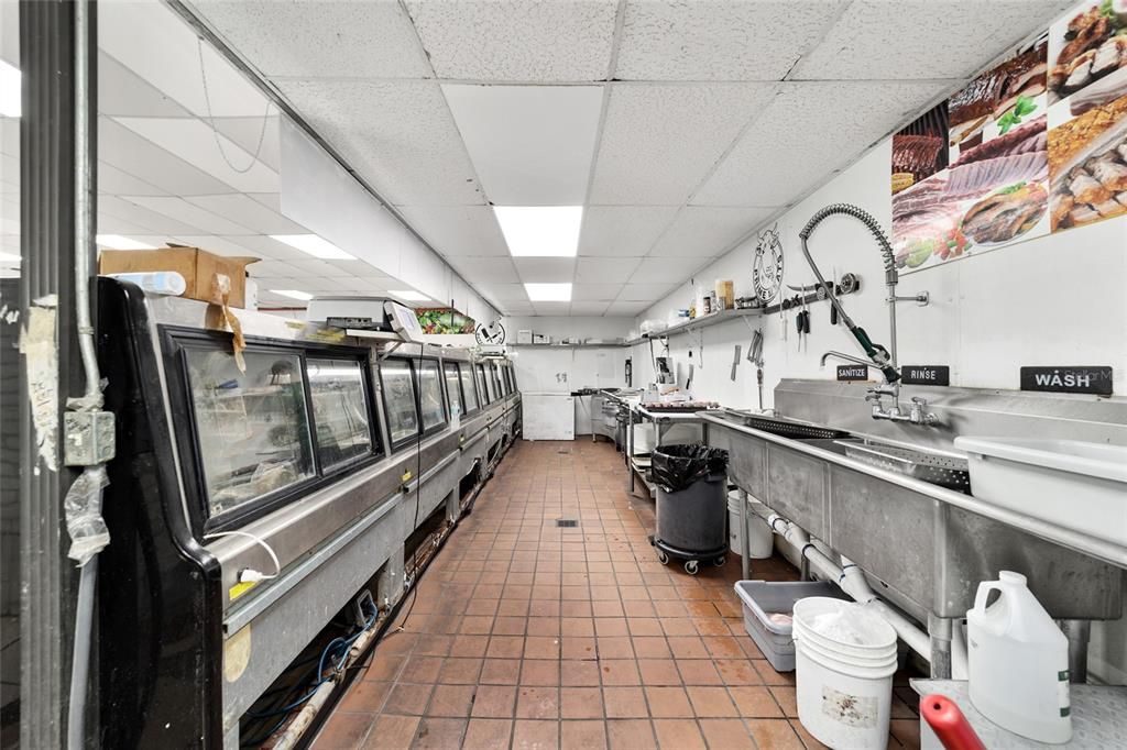 For Sale: $800,000 (0 beds, 0 baths, 2400 Square Feet)