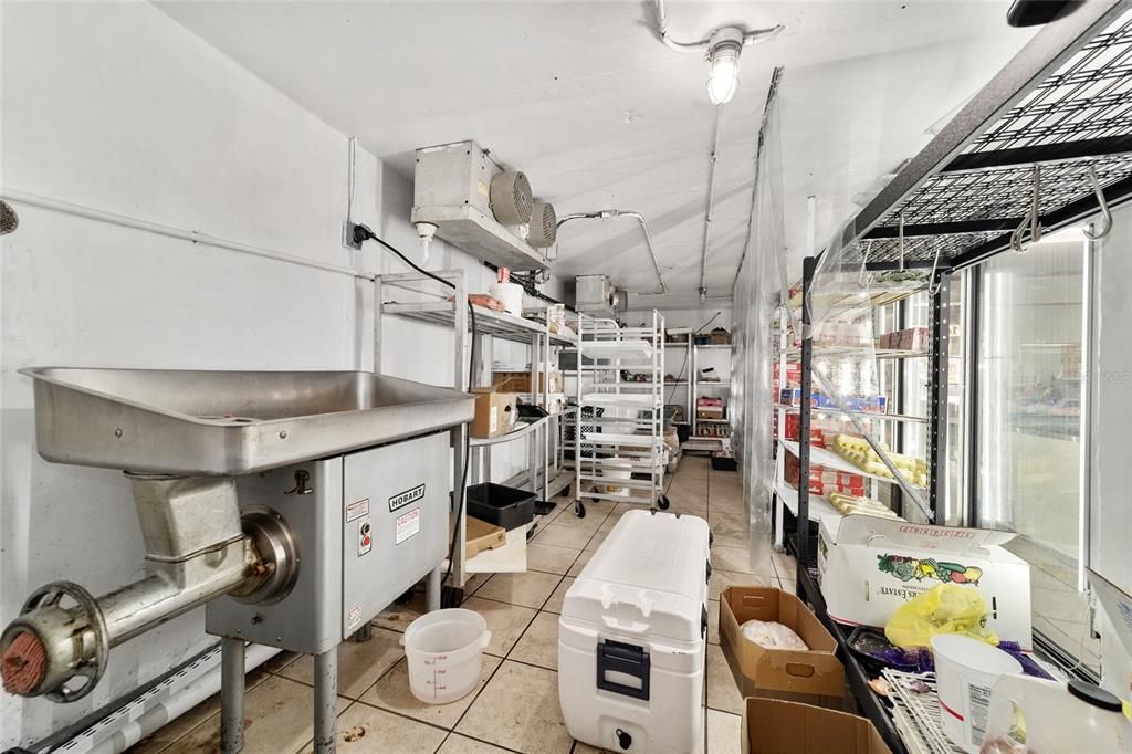 For Sale: $800,000 (0 beds, 0 baths, 2400 Square Feet)