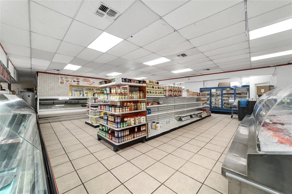 For Sale: $800,000 (0 beds, 0 baths, 2400 Square Feet)