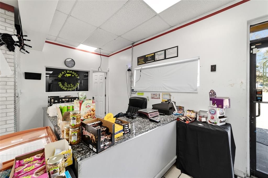 For Sale: $800,000 (0 beds, 0 baths, 2400 Square Feet)