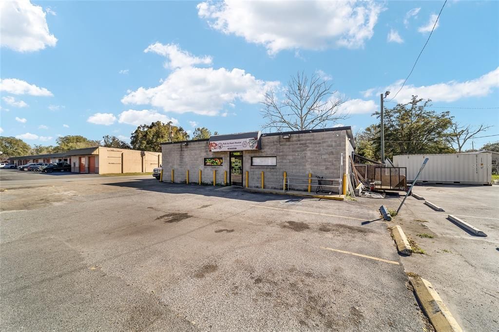 For Sale: $800,000 (0 beds, 0 baths, 2400 Square Feet)