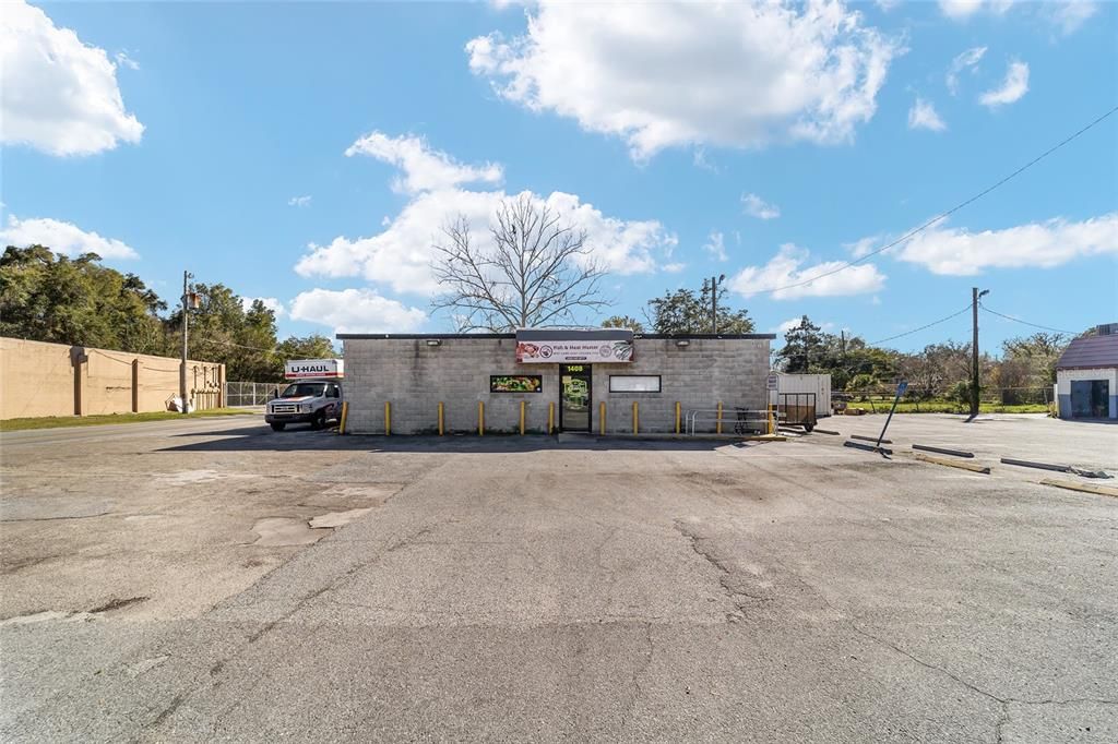 For Sale: $800,000 (0 beds, 0 baths, 2400 Square Feet)