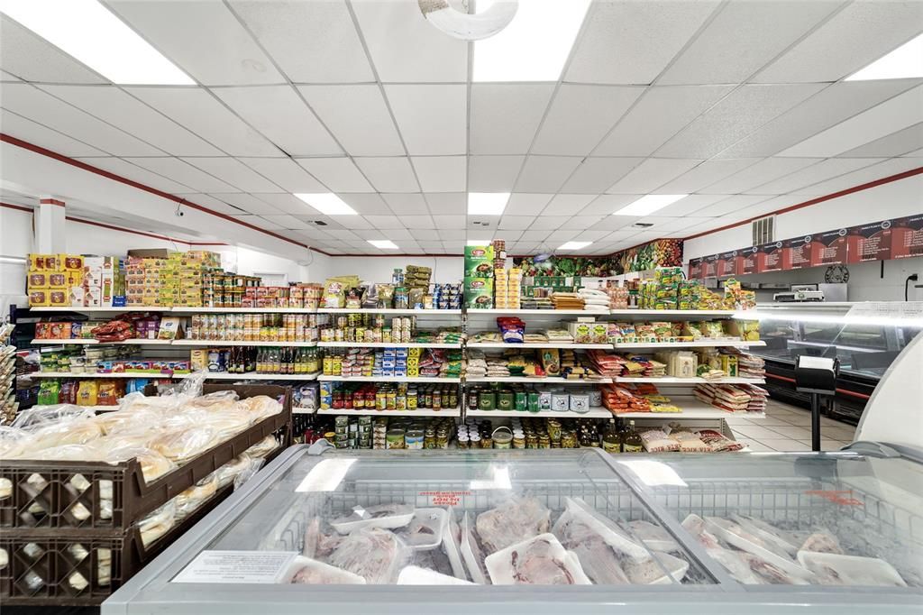 For Sale: $800,000 (0 beds, 0 baths, 2400 Square Feet)