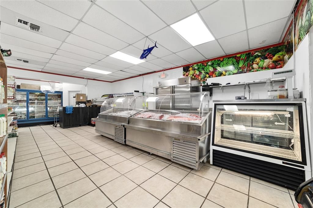 For Sale: $800,000 (0 beds, 0 baths, 2400 Square Feet)