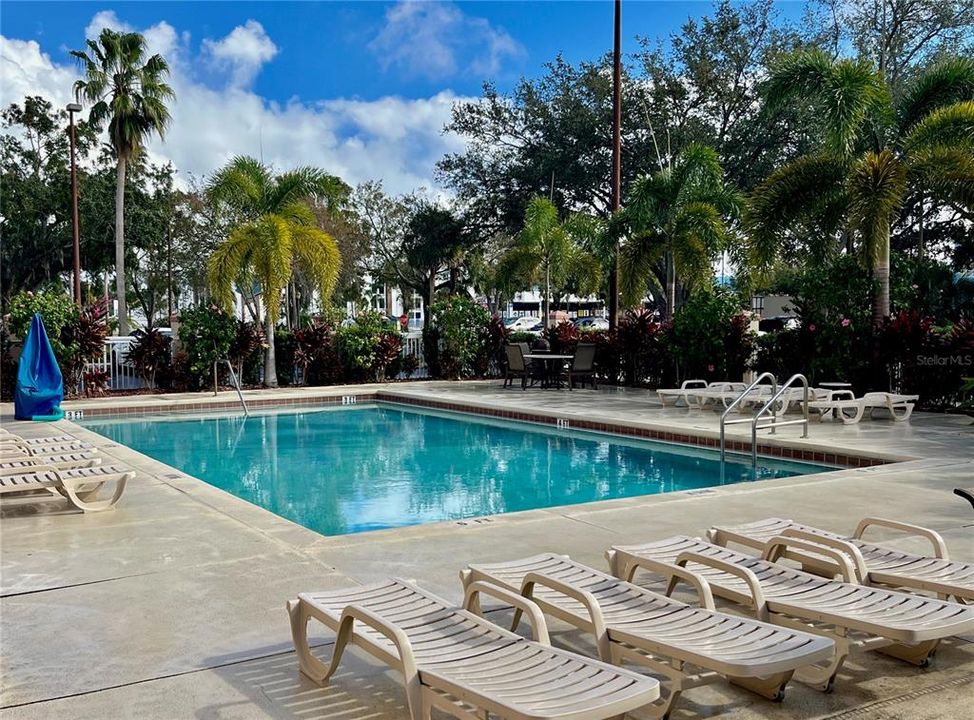 For Sale: $75,000 (1 beds, 1 baths, 304 Square Feet)