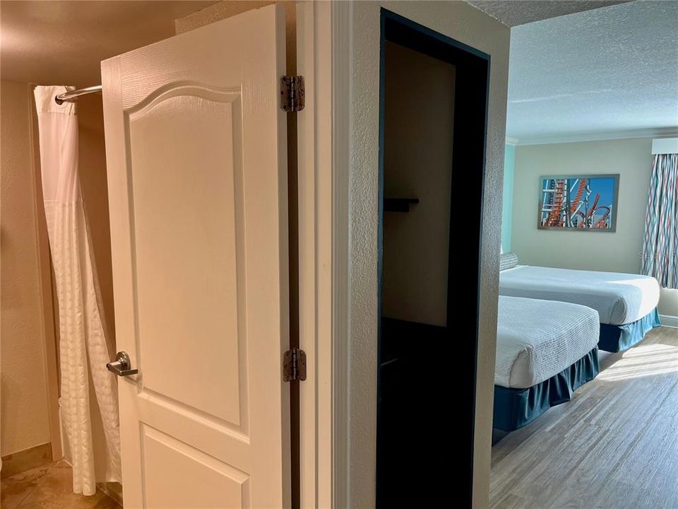 For Sale: $75,000 (1 beds, 1 baths, 304 Square Feet)