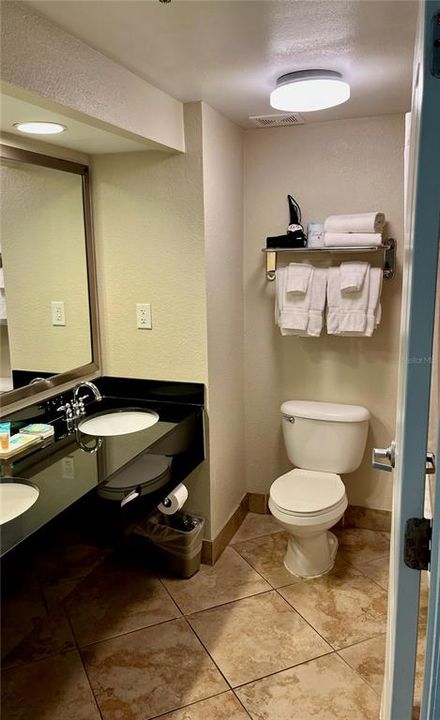 For Sale: $75,000 (1 beds, 1 baths, 304 Square Feet)