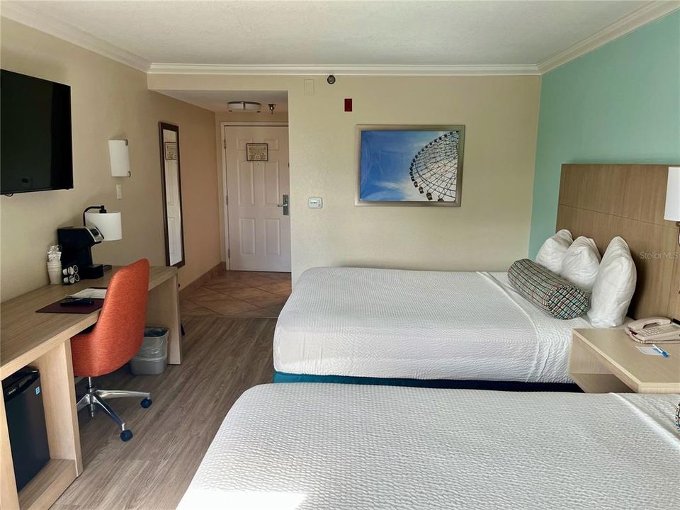 For Sale: $75,000 (1 beds, 1 baths, 304 Square Feet)