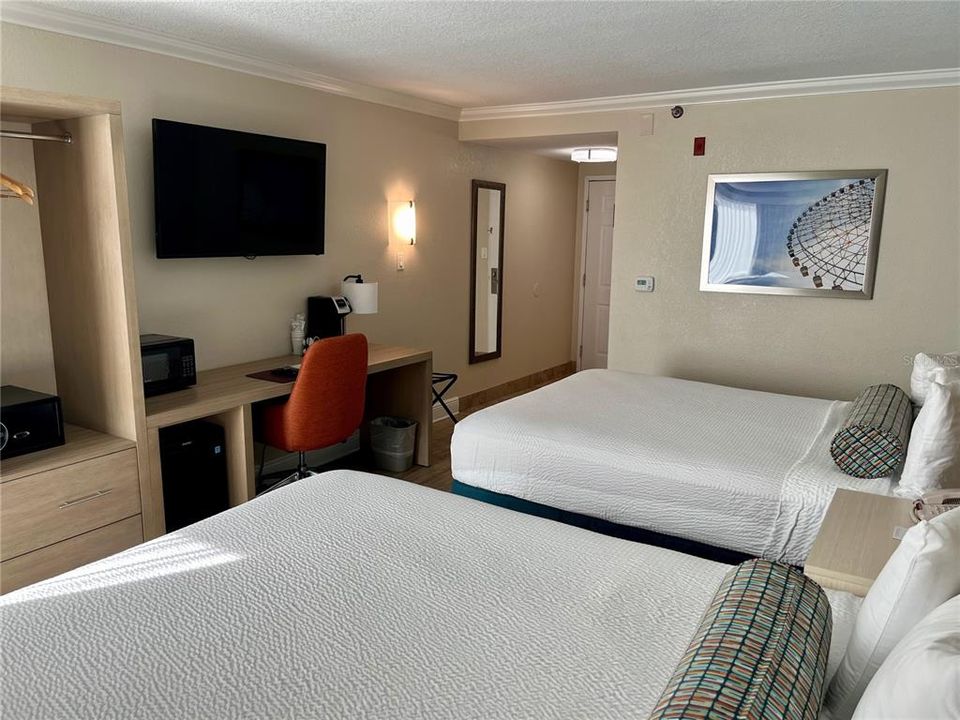 For Sale: $75,000 (1 beds, 1 baths, 304 Square Feet)