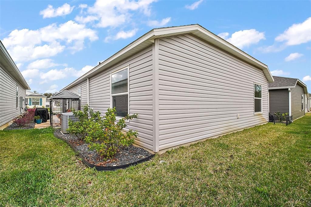 For Sale: $314,000 (2 beds, 2 baths, 1257 Square Feet)