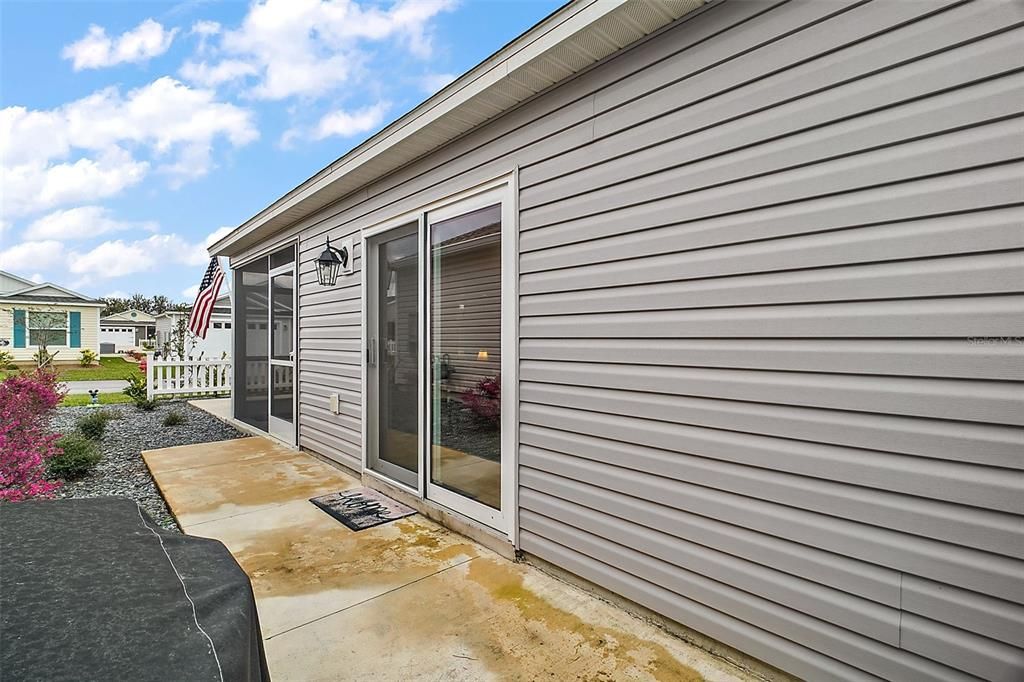 For Sale: $314,000 (2 beds, 2 baths, 1257 Square Feet)