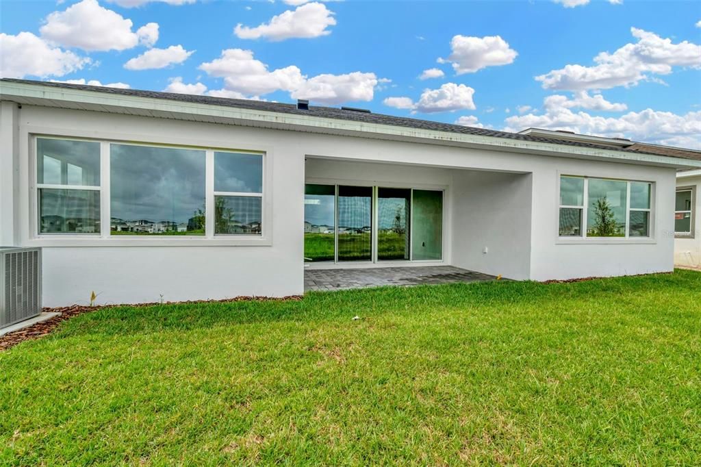 Active With Contract: $564,990 (3 beds, 3 baths, 2437 Square Feet)