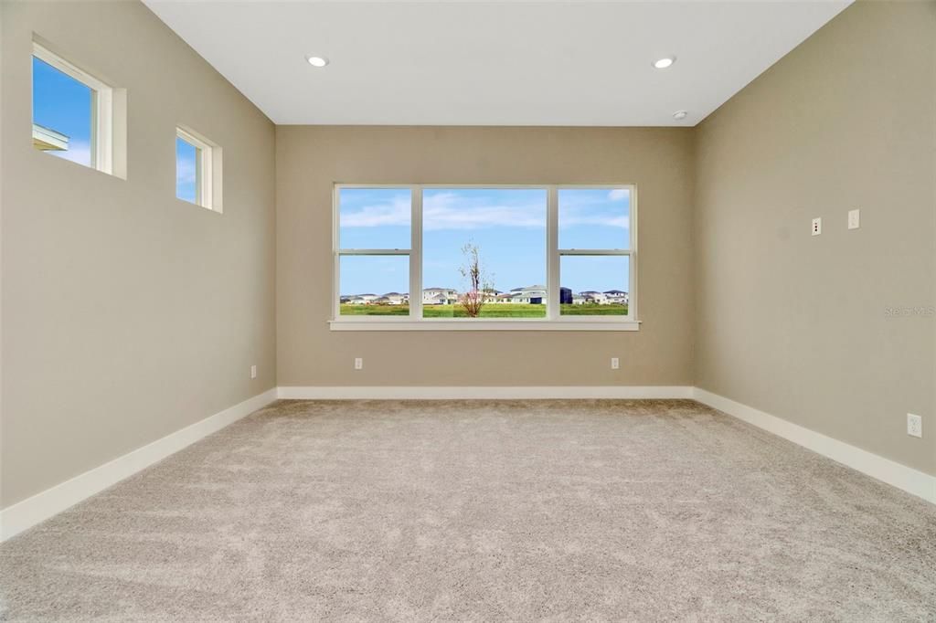 Active With Contract: $564,990 (3 beds, 3 baths, 2437 Square Feet)