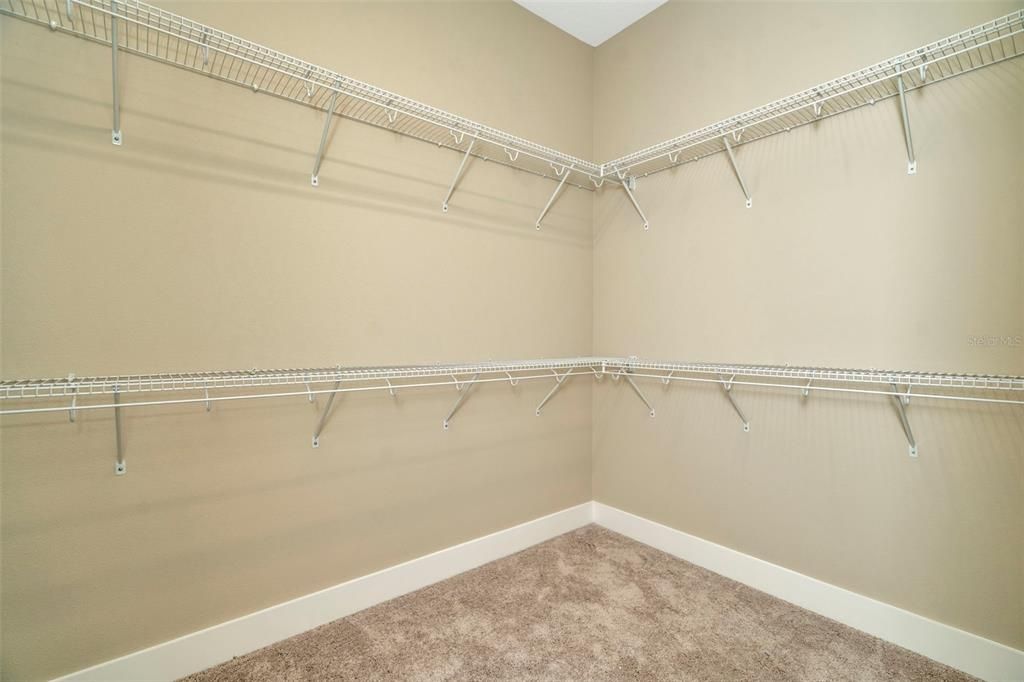 Active With Contract: $564,990 (3 beds, 3 baths, 2437 Square Feet)