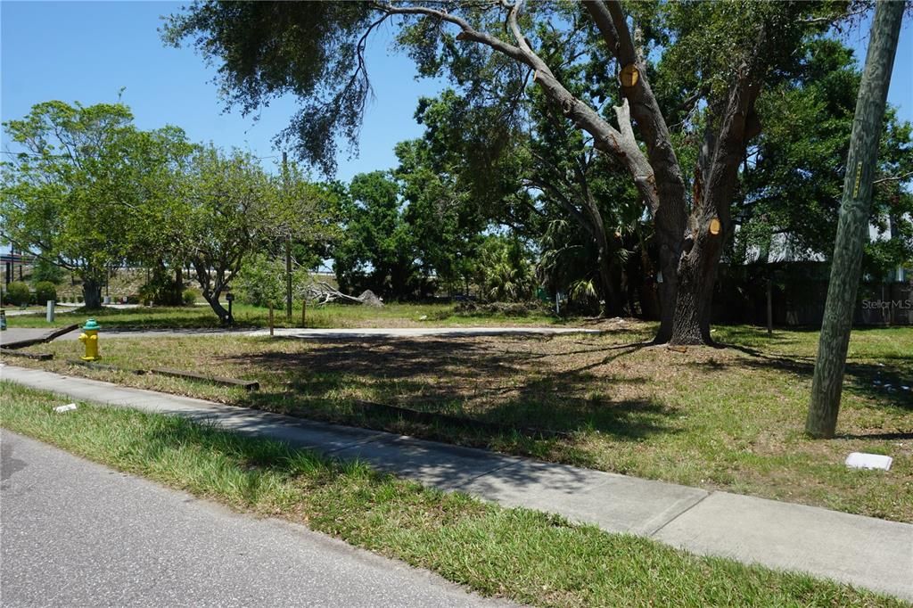 En Venta: $275,000 (0.02 acres)