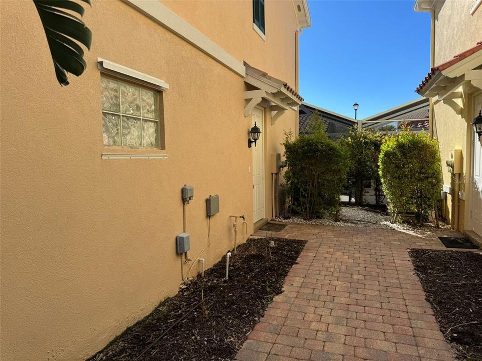 Active With Contract: $4,500 (4 beds, 3 baths, 1846 Square Feet)