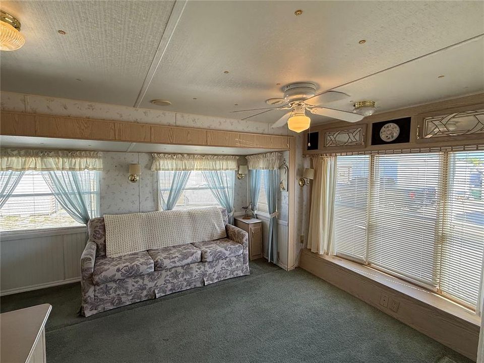 Activo con contrato: $70,000 (1 camas, 1 baños, 264 Pies cuadrados)