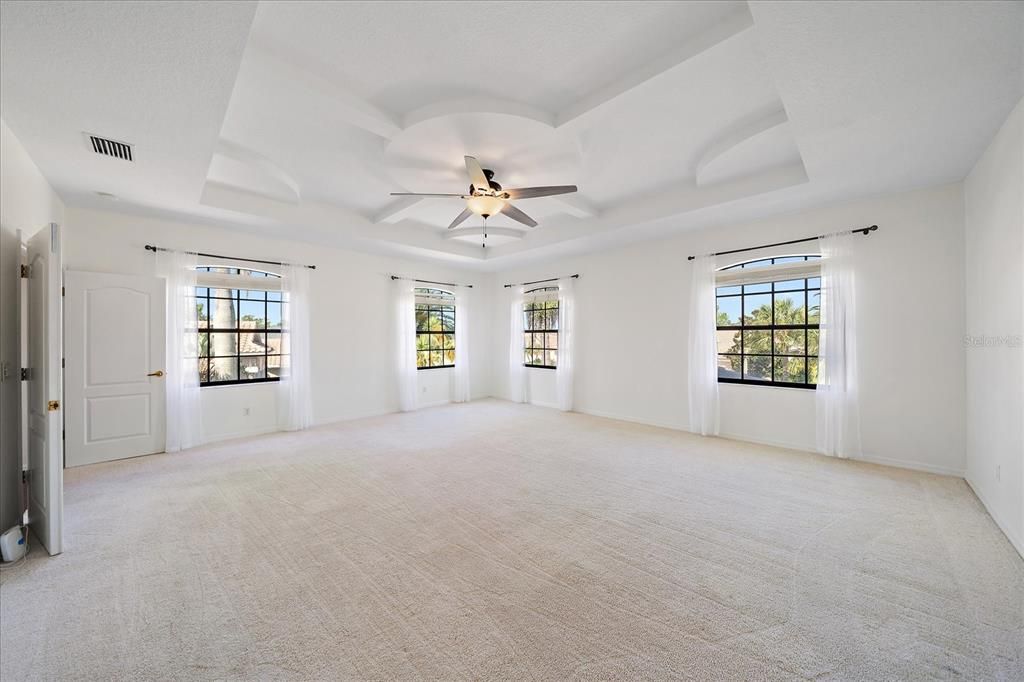 На продажу: $1,095,000 (5 спален, 4 ванн, 3938 Квадратных фут)