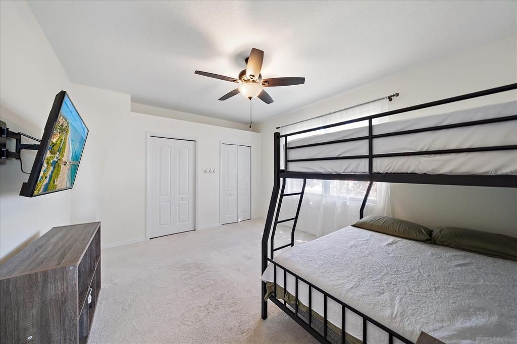 На продажу: $1,095,000 (5 спален, 4 ванн, 3938 Квадратных фут)