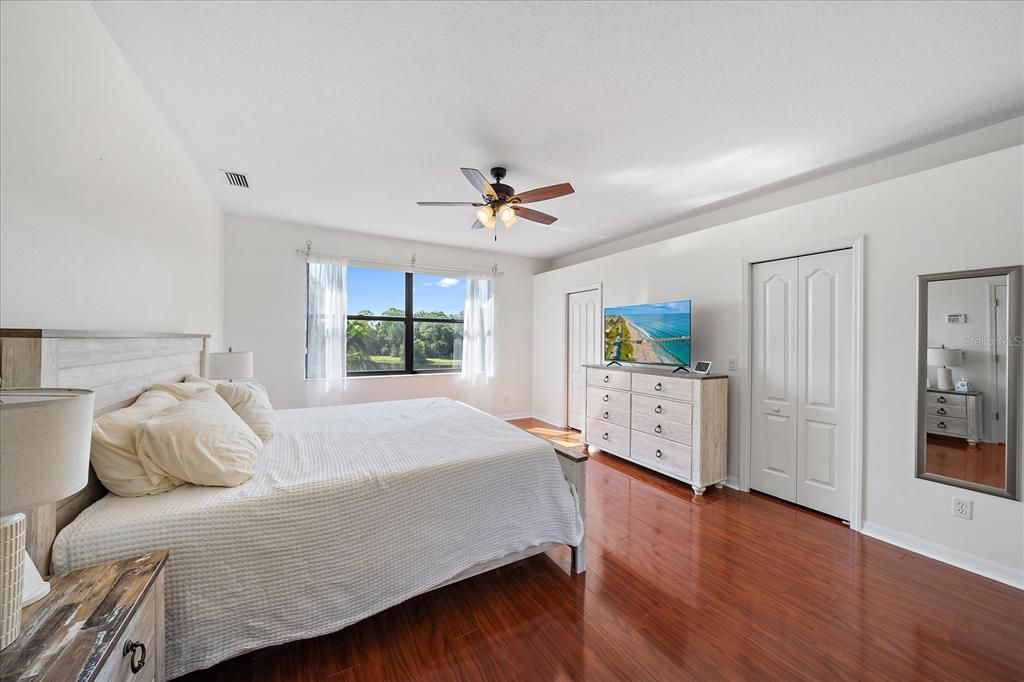 На продажу: $1,095,000 (5 спален, 4 ванн, 3938 Квадратных фут)