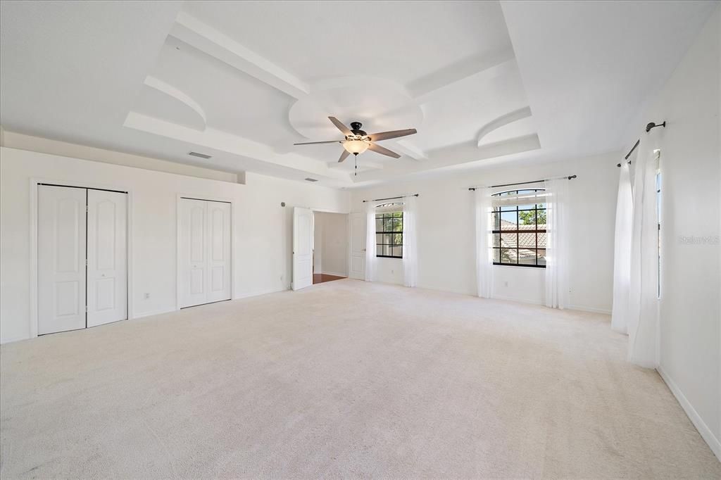 На продажу: $1,095,000 (5 спален, 4 ванн, 3938 Квадратных фут)