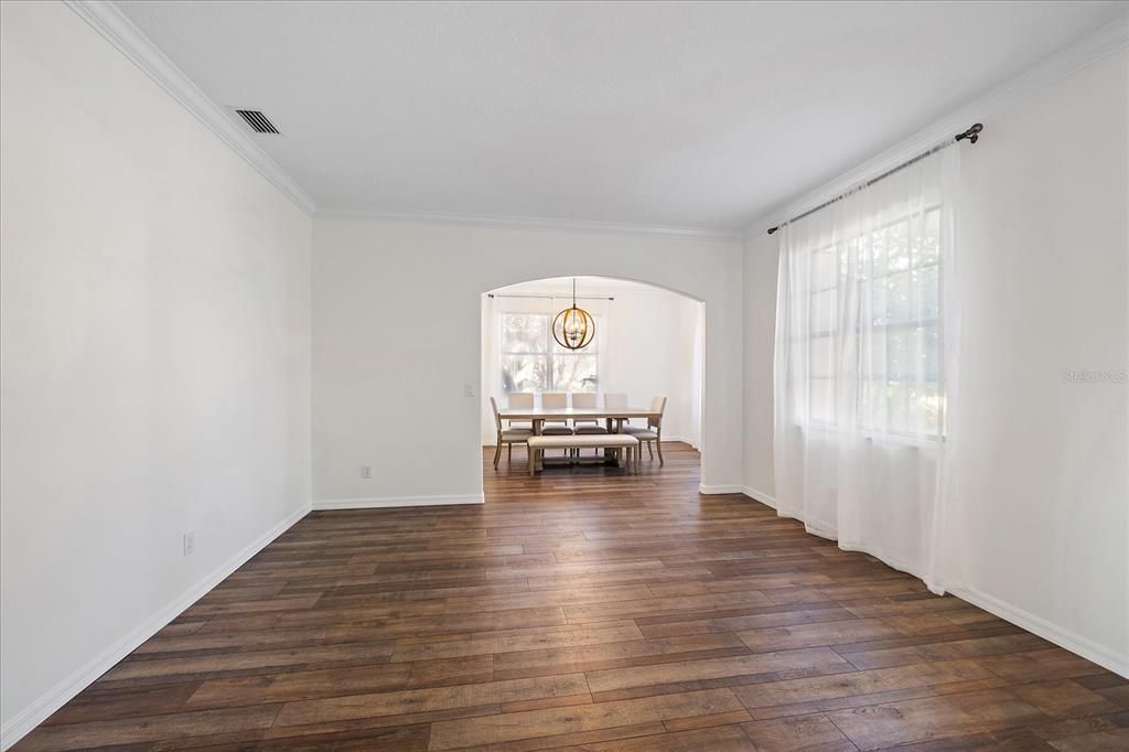 На продажу: $1,095,000 (5 спален, 4 ванн, 3938 Квадратных фут)