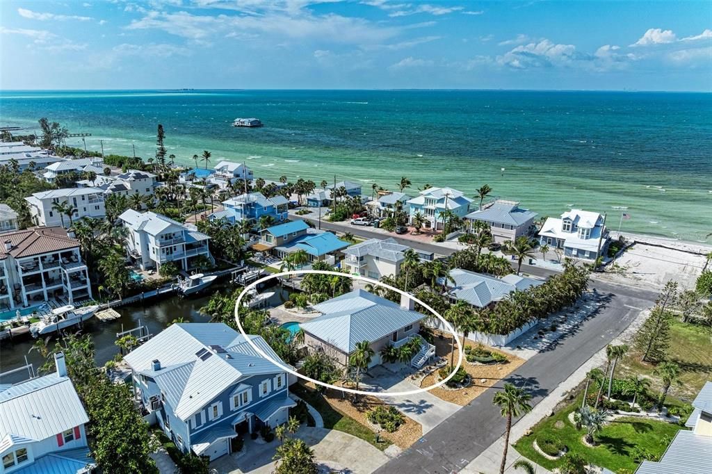 For Sale: $2,450,000 (3 beds, 3 baths, 1608 Square Feet)