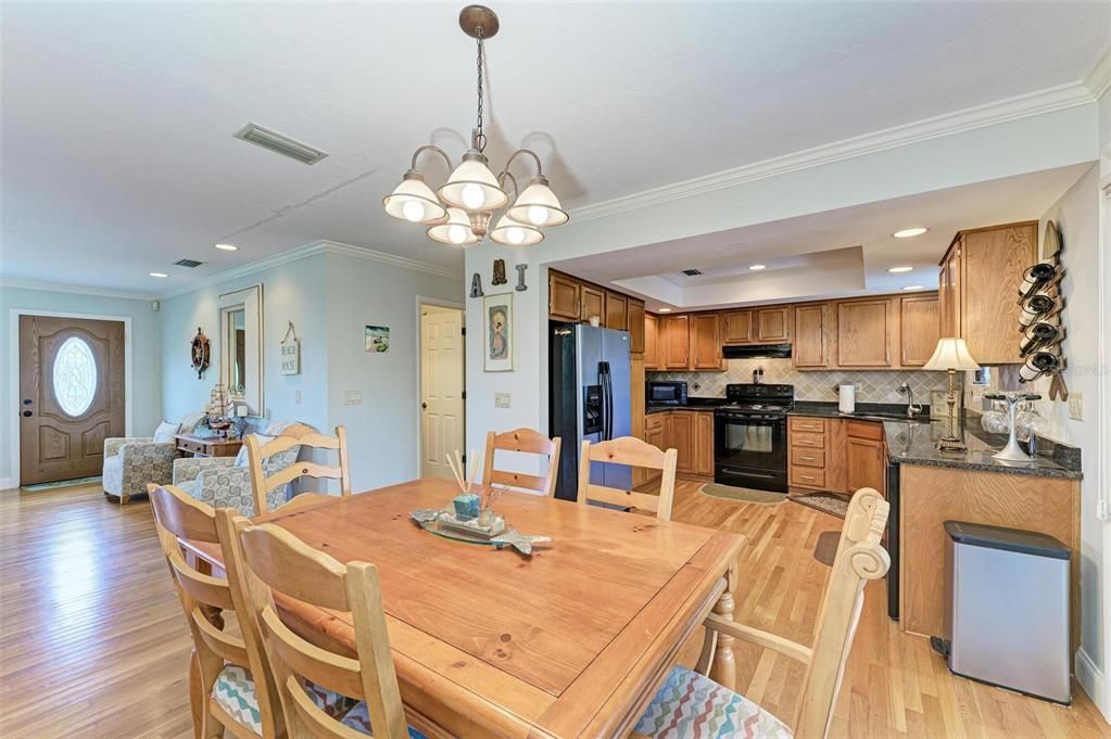 For Sale: $2,450,000 (3 beds, 3 baths, 1608 Square Feet)