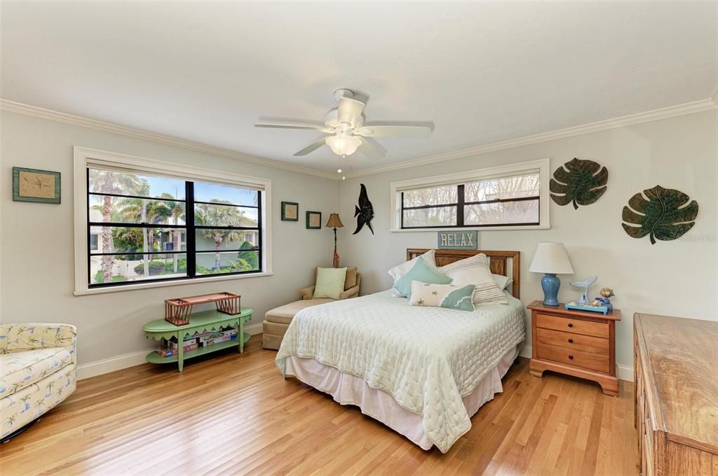 For Sale: $2,450,000 (3 beds, 3 baths, 1608 Square Feet)