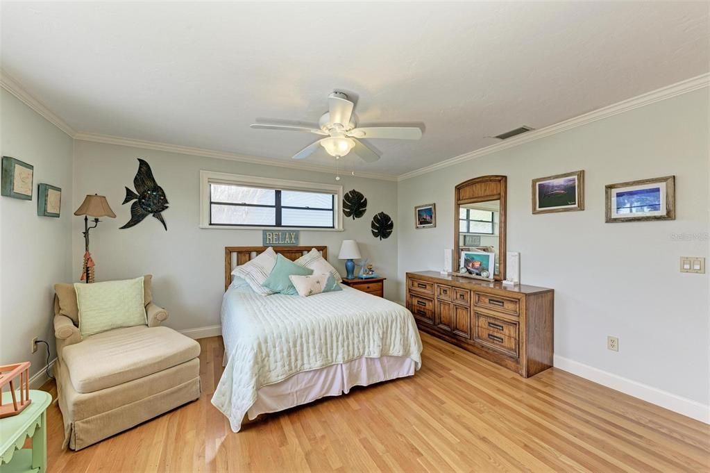 For Sale: $2,450,000 (3 beds, 3 baths, 1608 Square Feet)