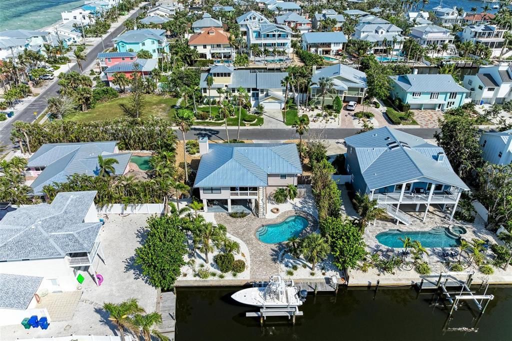 For Sale: $2,450,000 (3 beds, 3 baths, 1608 Square Feet)