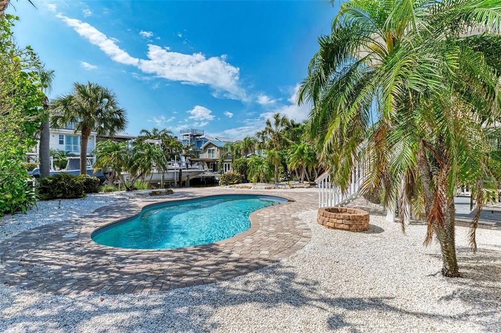 For Sale: $2,450,000 (3 beds, 3 baths, 1608 Square Feet)