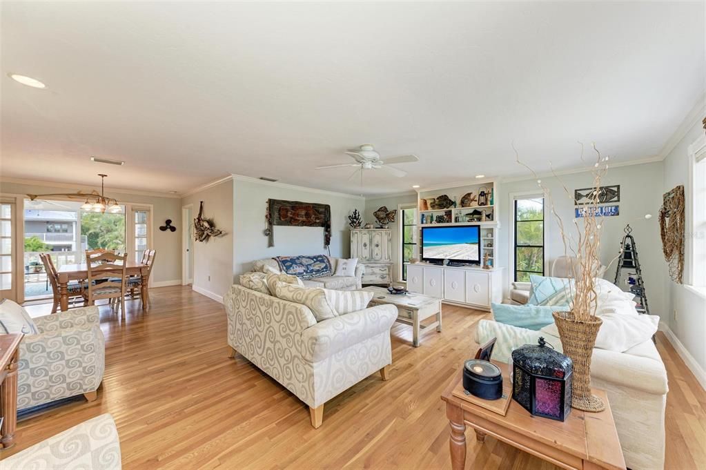 For Sale: $2,450,000 (3 beds, 3 baths, 1608 Square Feet)