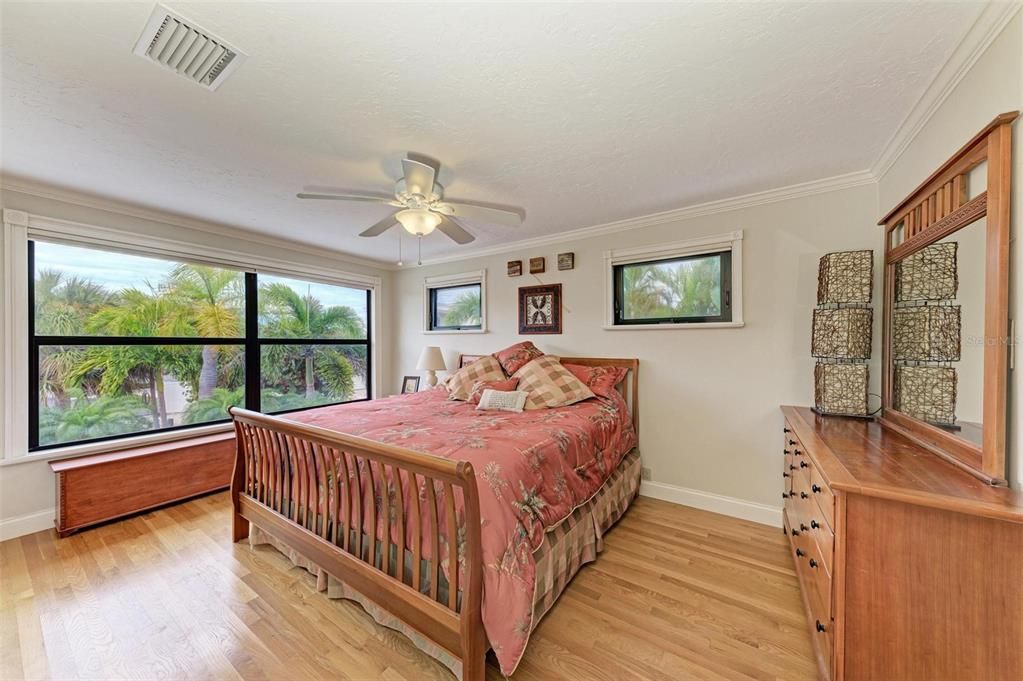 For Sale: $2,450,000 (3 beds, 3 baths, 1608 Square Feet)