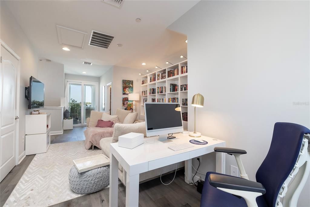 En Venta: $1,275,000 (3 camas, 3 baños, 2298 Pies cuadrados)