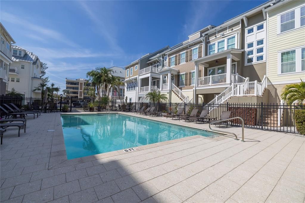 En Venta: $1,275,000 (3 camas, 3 baños, 2298 Pies cuadrados)