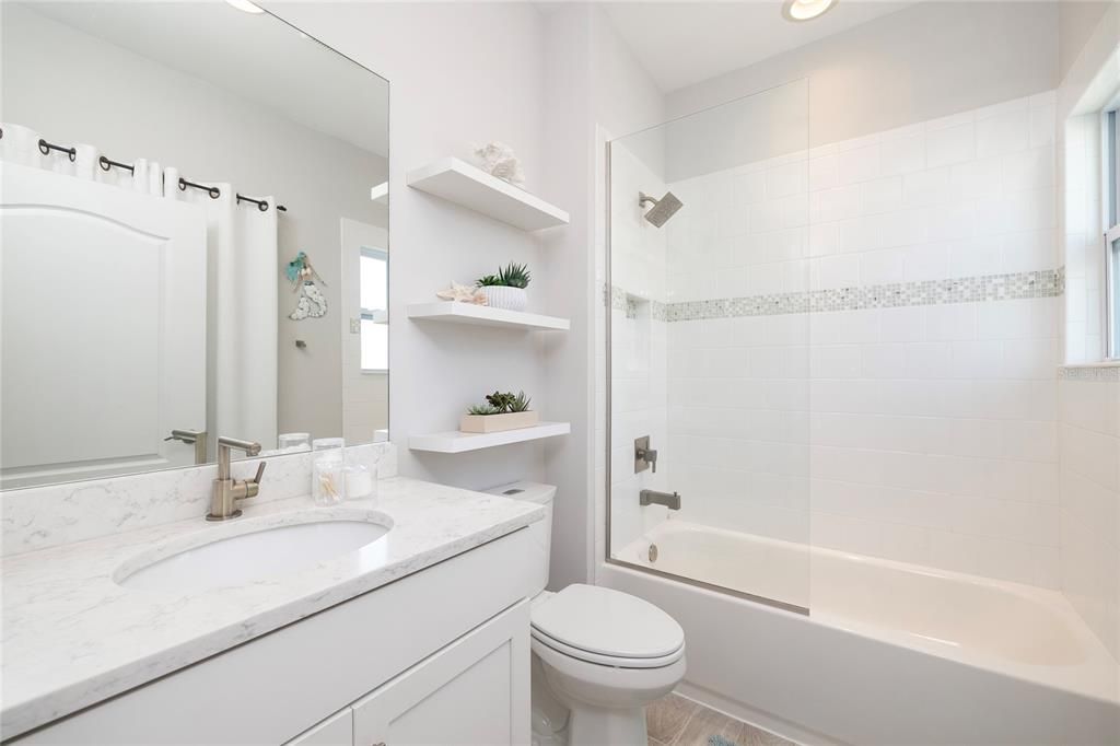 En Venta: $1,275,000 (3 camas, 3 baños, 2298 Pies cuadrados)