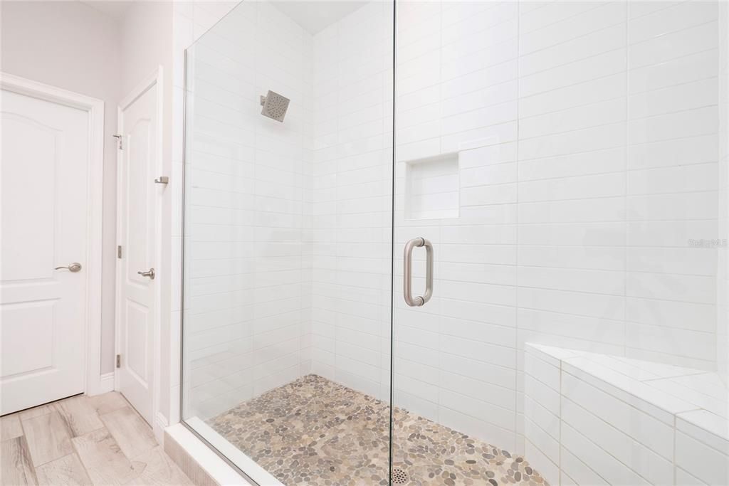 En Venta: $1,275,000 (3 camas, 3 baños, 2298 Pies cuadrados)