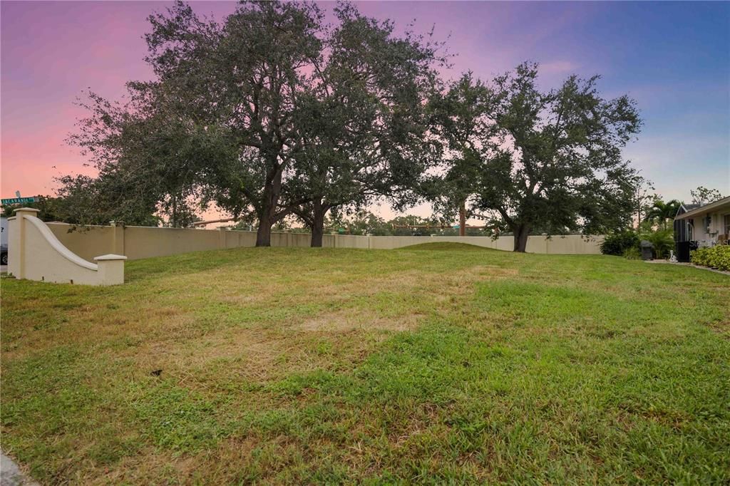 待售: $60,000 (0.19 acres)