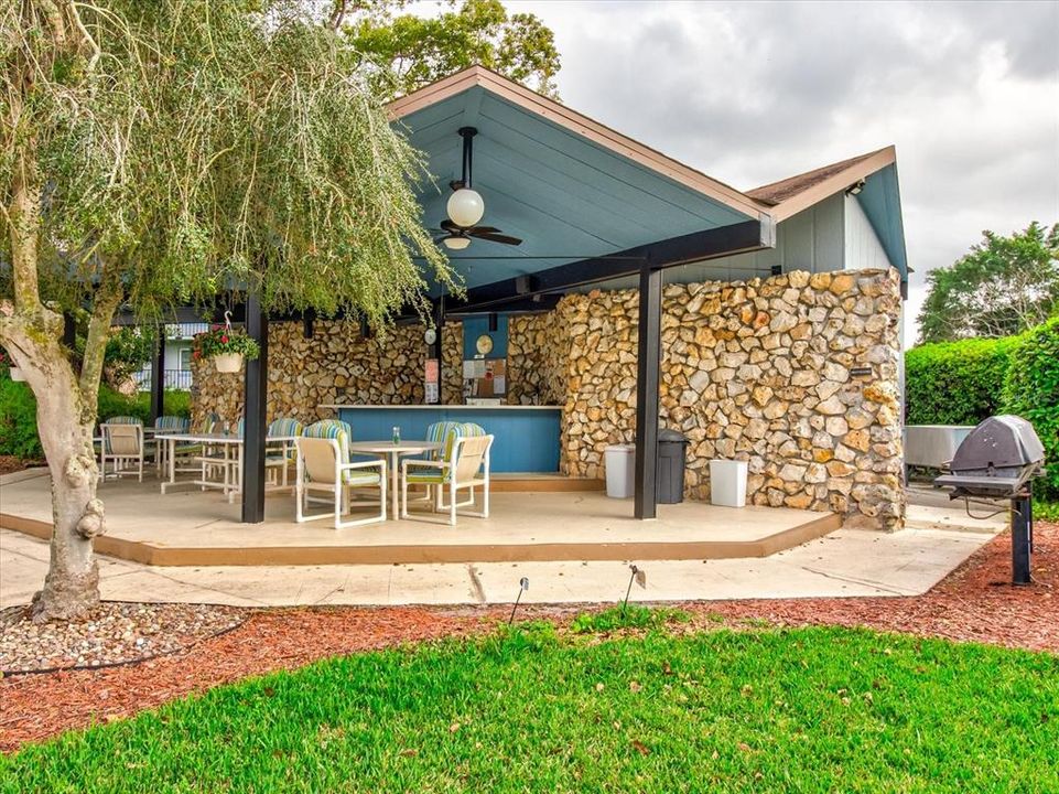 待售: $99,995 (3 贝兹, 2 浴室, 1226 平方英尺)