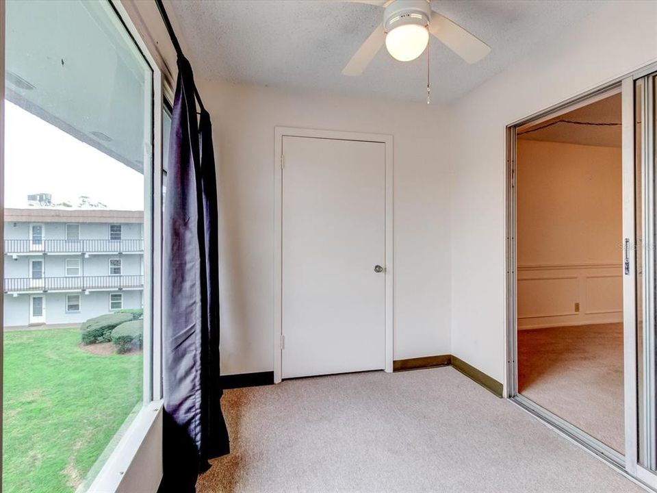 待售: $99,995 (3 贝兹, 2 浴室, 1226 平方英尺)