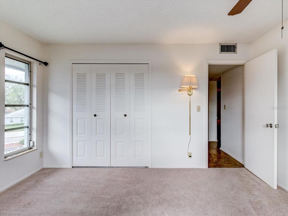 待售: $99,995 (3 贝兹, 2 浴室, 1226 平方英尺)