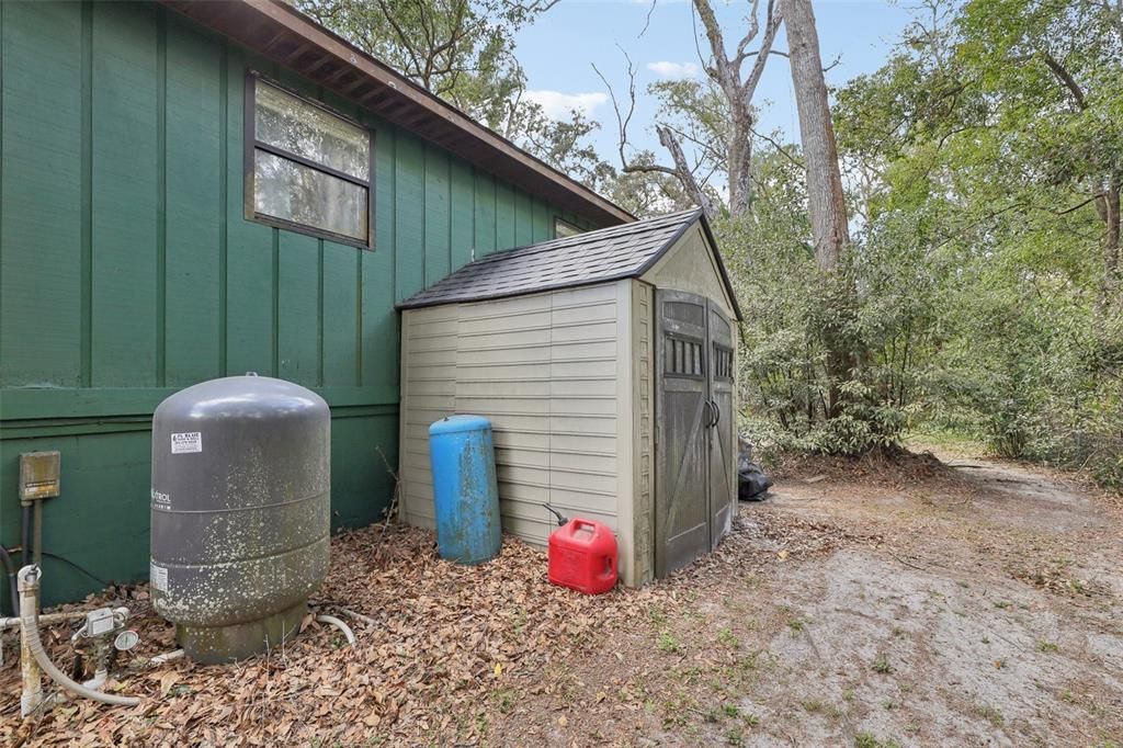 На продажу: $199,900 (2 спален, 2 ванн, 1372 Квадратных фут)