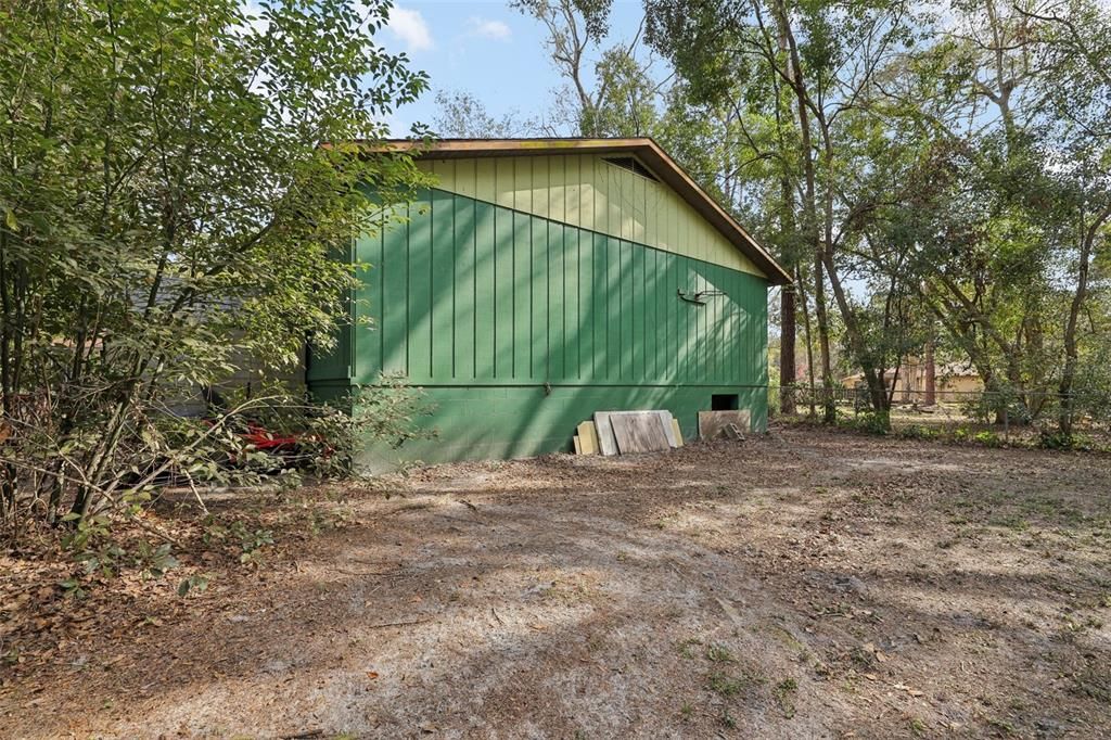 На продажу: $199,900 (2 спален, 2 ванн, 1372 Квадратных фут)